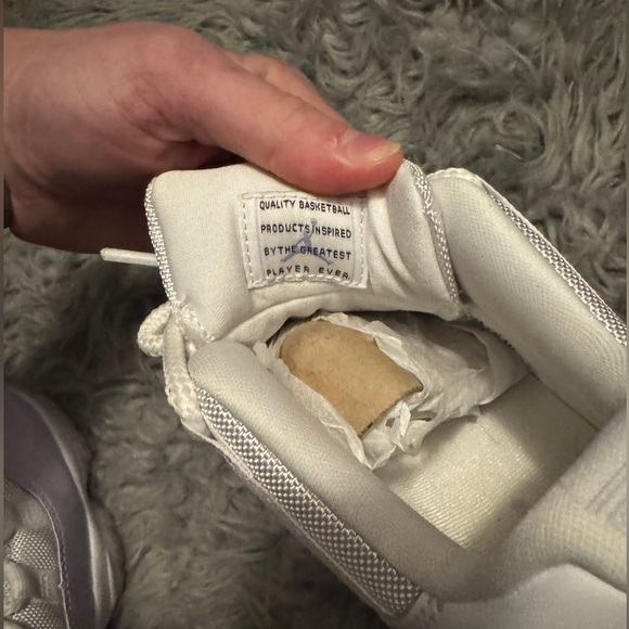 Jordan 11s low - Picture 4 of 6